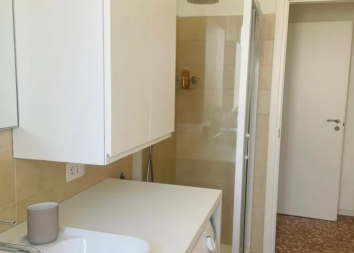 Luxury On The Lake バヴェーノ